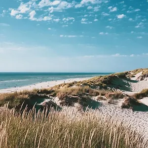 Appartement Volledig Gerenoveerd 2 Slaapkamer In Westende-bad, 250 M Het, Westende-Bad