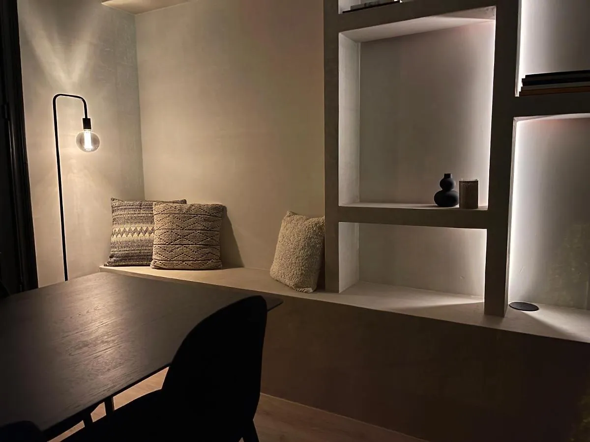 3 Bedroom Art-Nouveau Apartment With Free Parking Gent