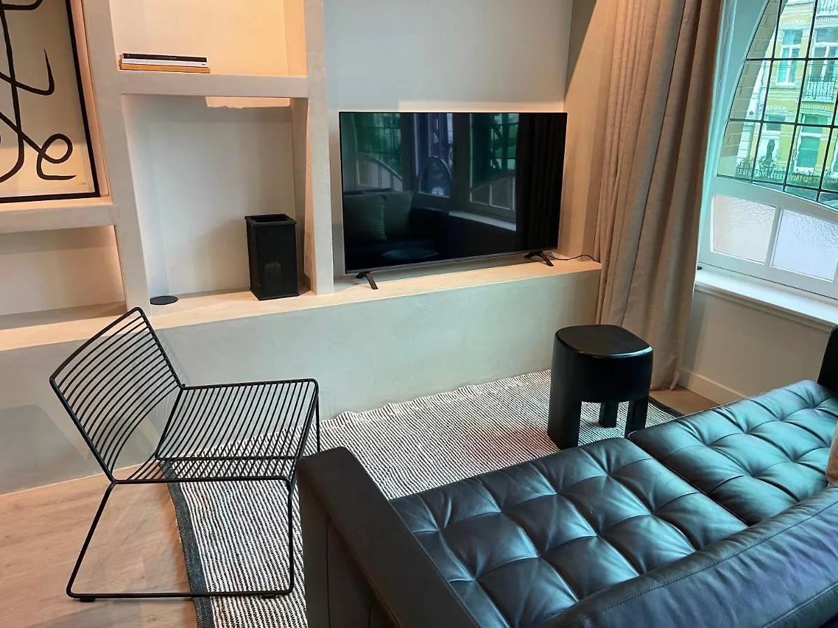 3 Bedroom Art-Nouveau Apartment With Free Parking Gent 0*,  Belgien