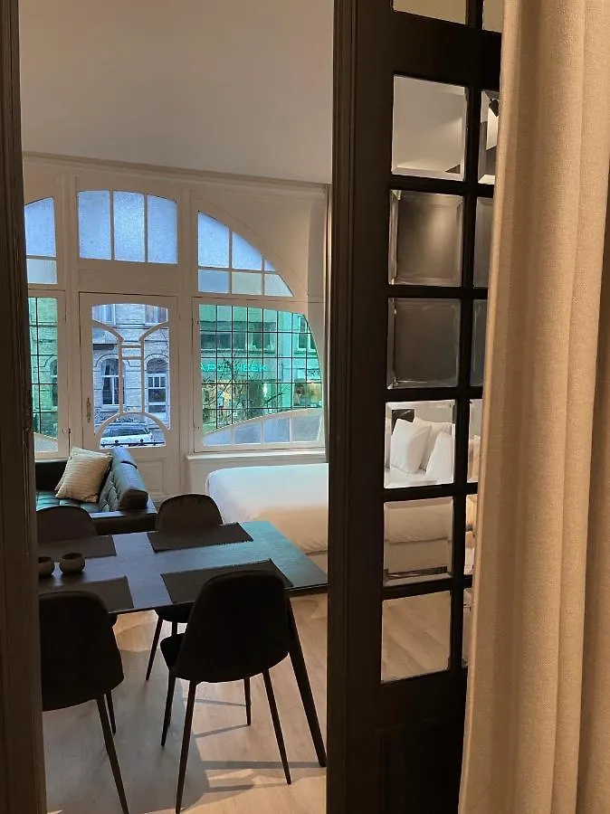 3 Bedroom Art-Nouveau Apartment With Free Parking Gent