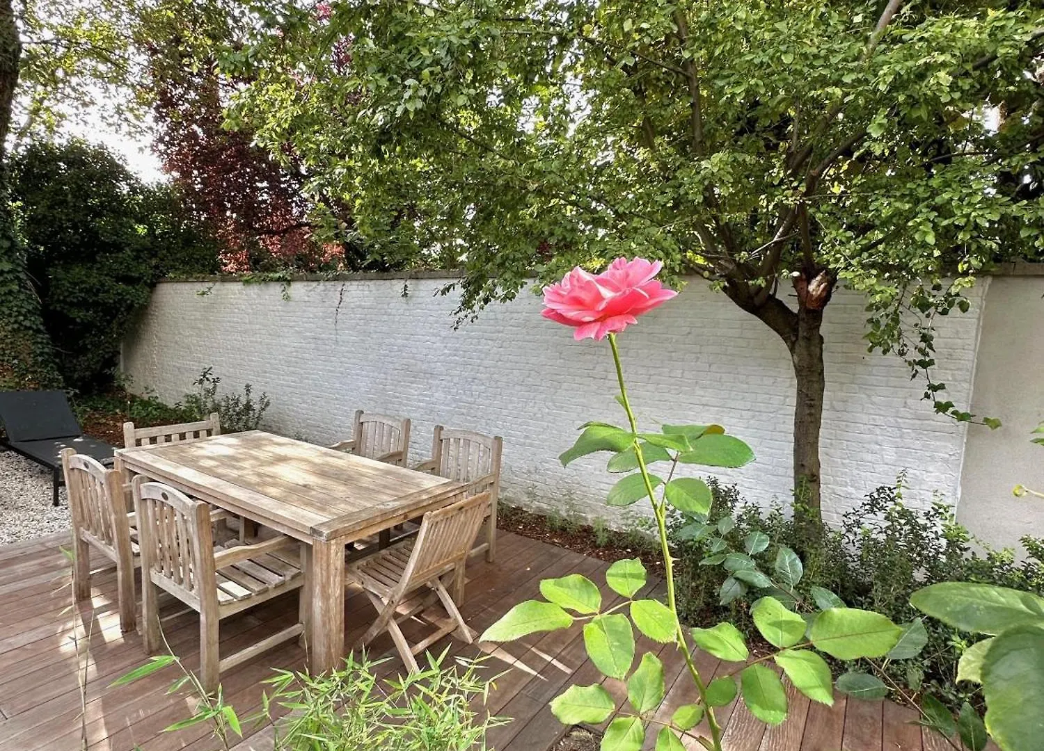 3 Bedroom Art-Nouveau Apartment With Free Parking Gent